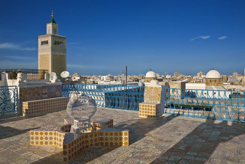 medina-tunis-16528440.jpg