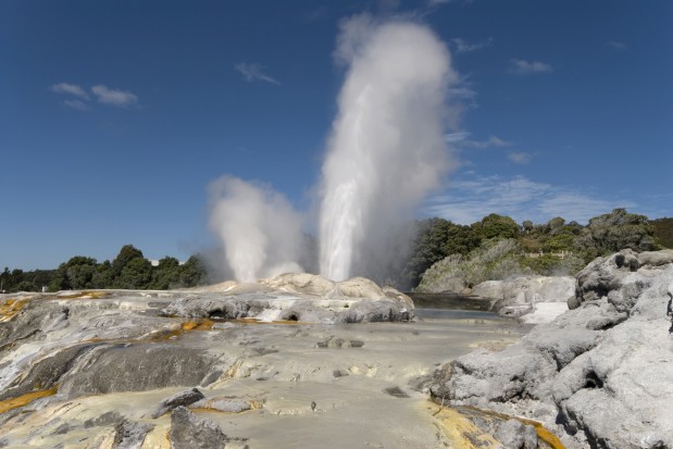 Geothermal-Power-Plant-New-619x413.jpg