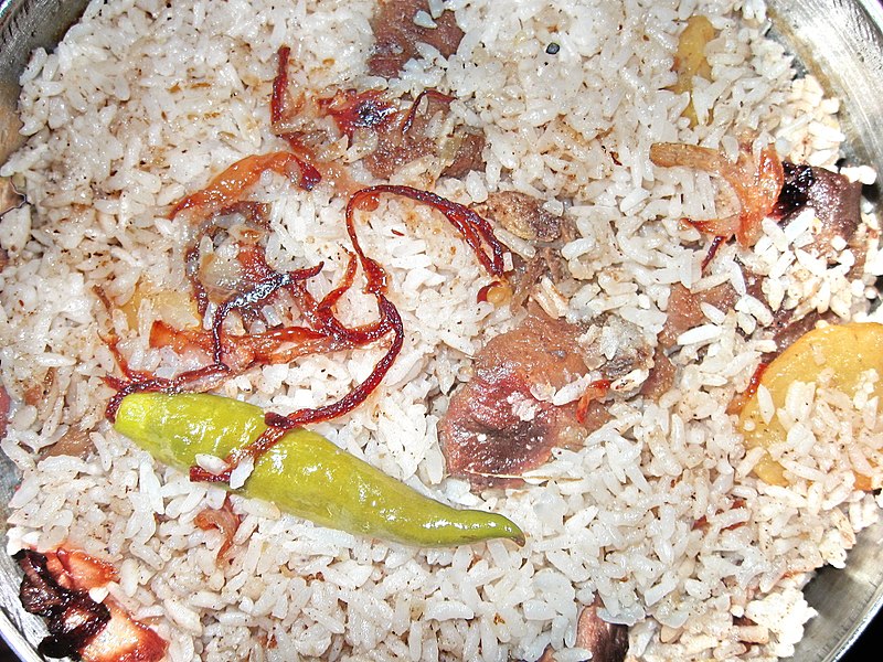 800px-Bangladeshi_Home-made_Beef_Biryani.jpg