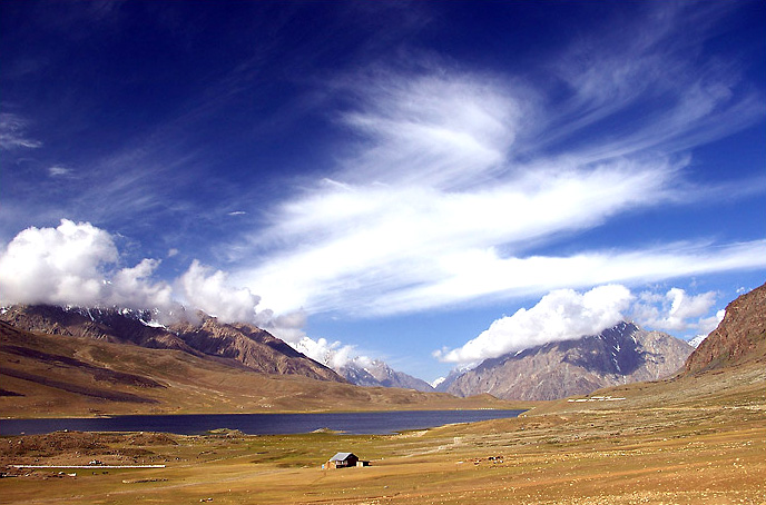 Shandoor_Valley__Pakistan__by_nozibz.jpg