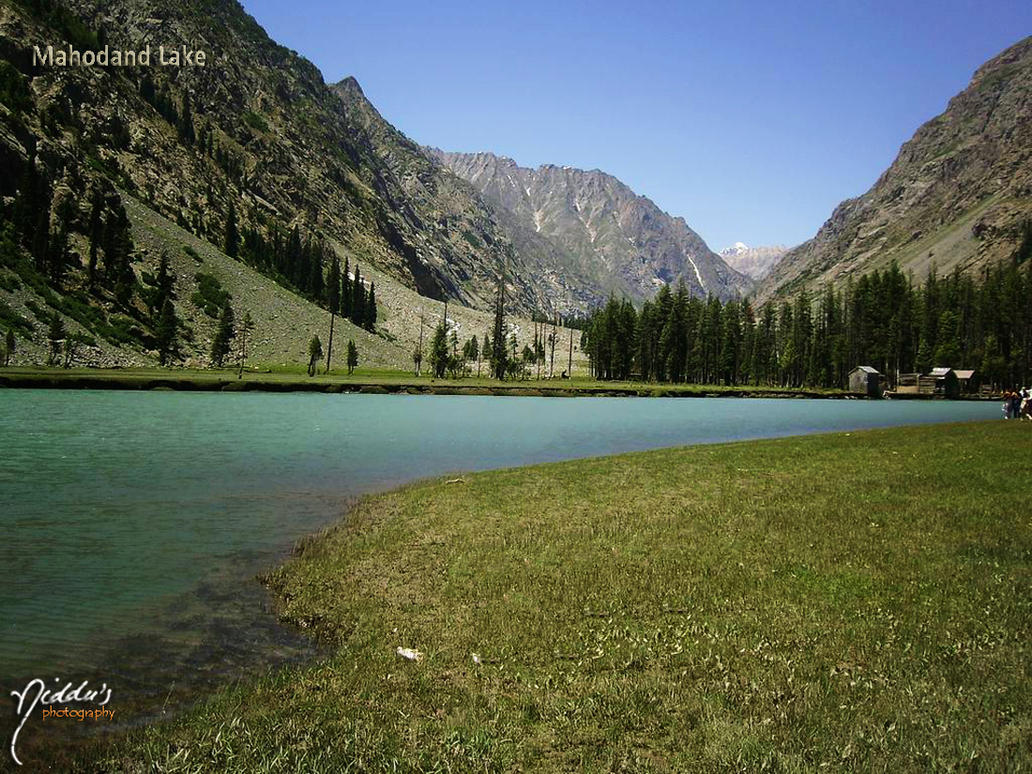 Mahodand_Lake_by_smilyniddu.jpg