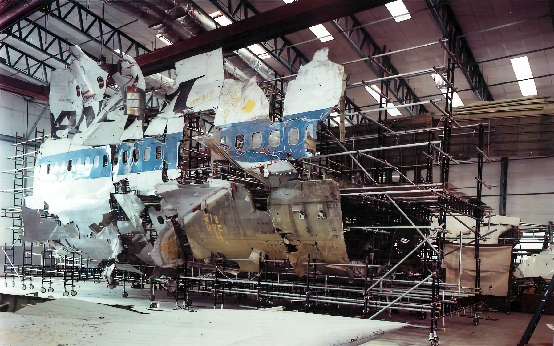 Pan_Am_103_wreckage_reconstruction.jpg