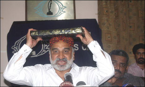 Dr-Zulfiqar-Mirza+and+quran.jpg