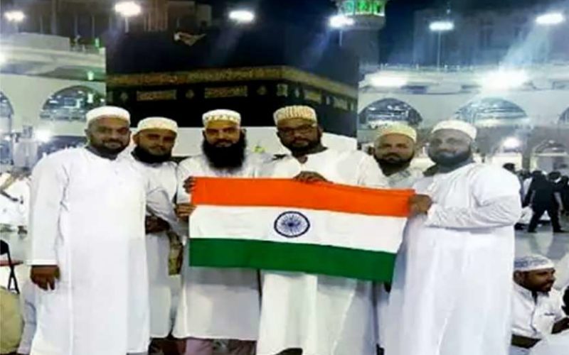 Nayeemuddin-Sheikh-Hajj-tricolor1-800x500.jpg