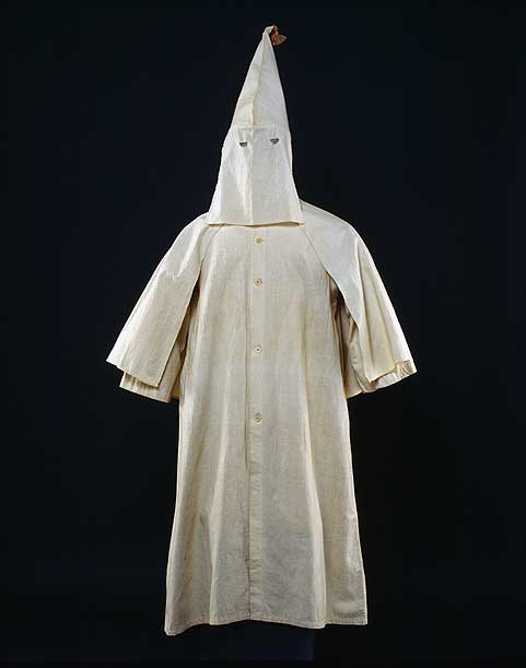 kkk-robe-l.jpg