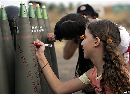 israeli-kids-write-on-missiles-lebanon-july-2006-war-1.jpg