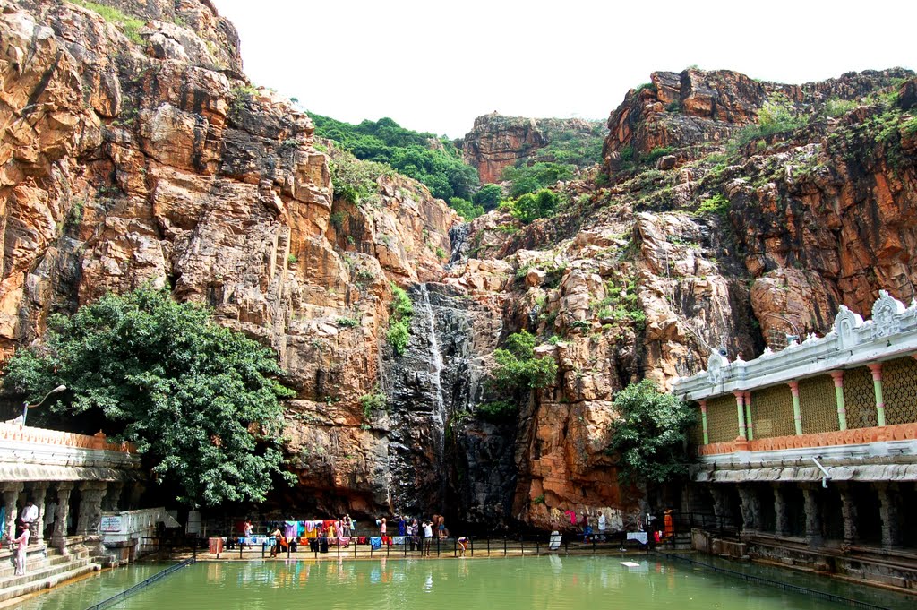 kapila-theertham-waterfalls-tirupati.jpg