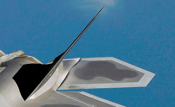 f-22_raptor_tail_corner.jpg