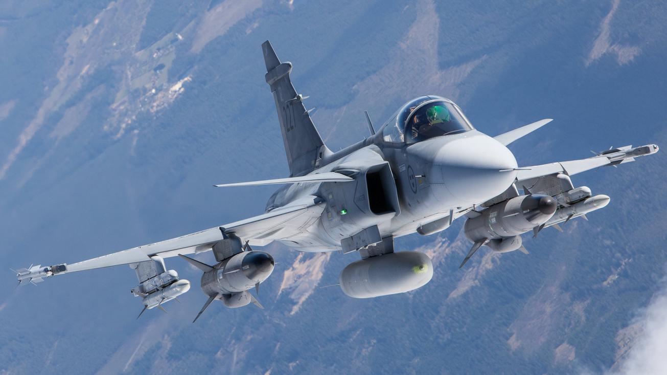 gripen-c-front.jpg