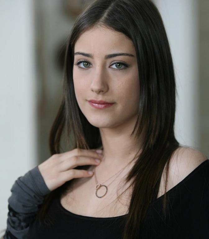 Hazal-Kaya.jpg