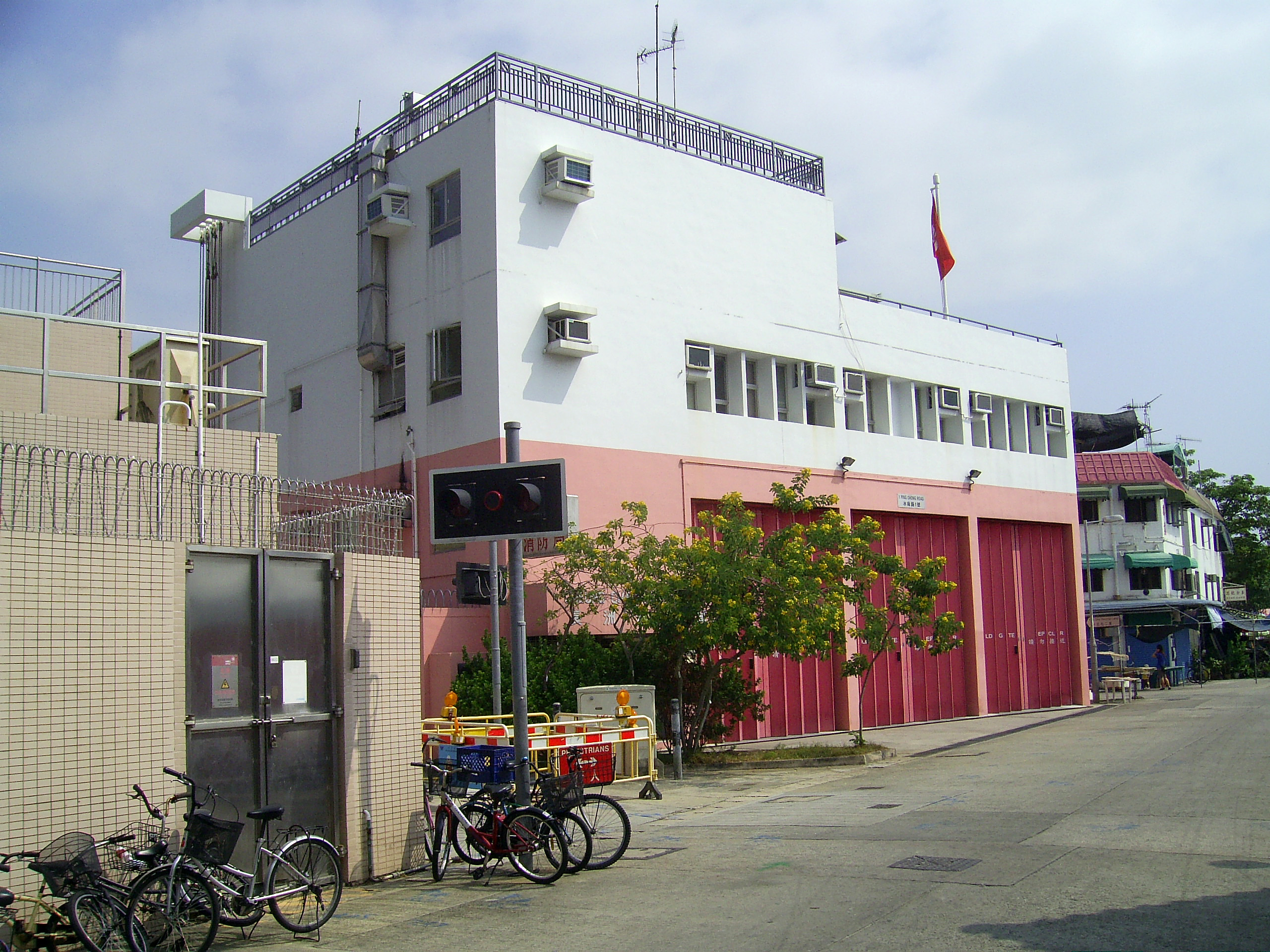 HK_CheungChauFireStation.JPG