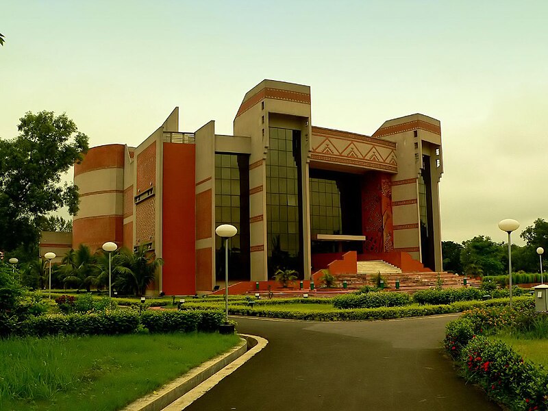 800px-IIMKolkata.jpg