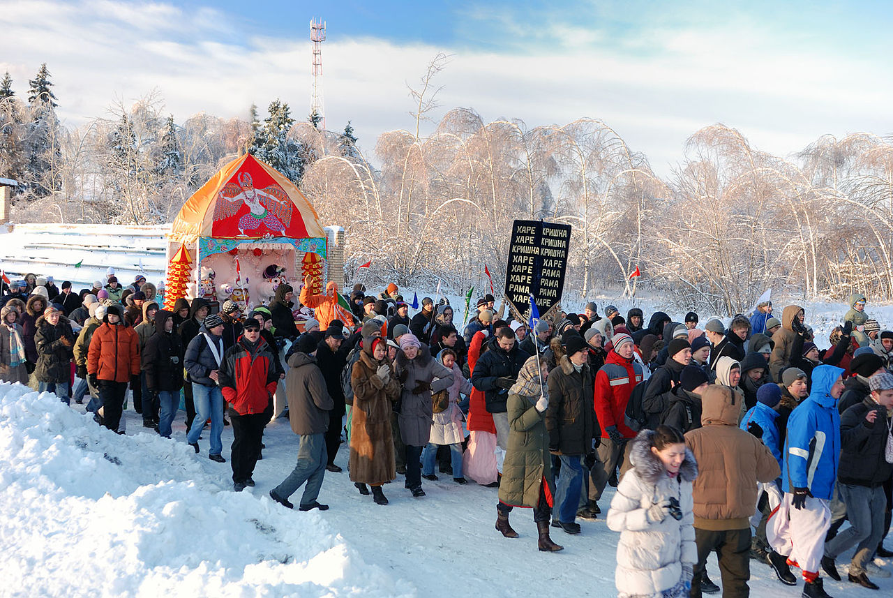 1280px-Rath_Yatra_russia_winter.jpg