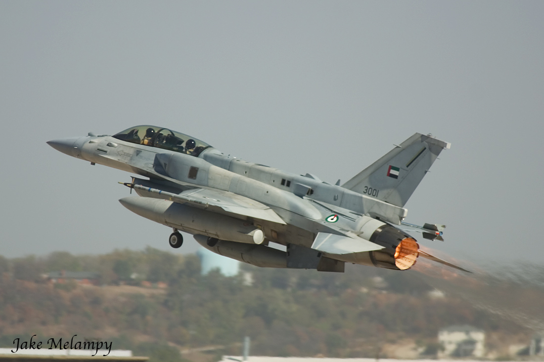 uae_f-16f_jmelampy.jpg