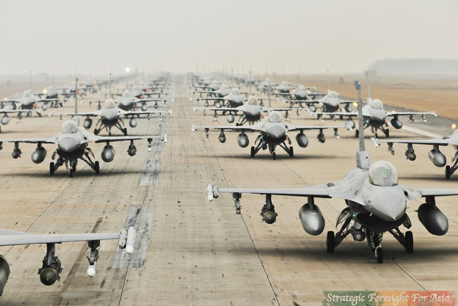 military-jets-586724_1920.jpg