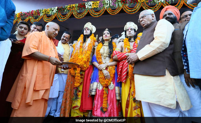 yogi-adityanath-diwali-ayodhya_650x400_41508331065.jpg