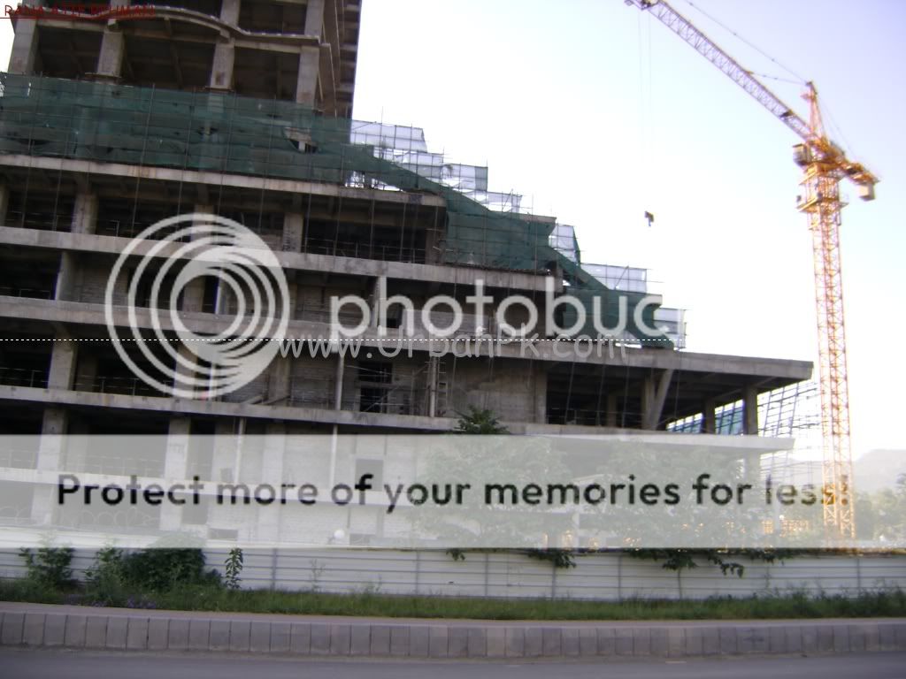 Islamabad-TheCentaurus-ConstructionPix-MAY2011-08.jpg