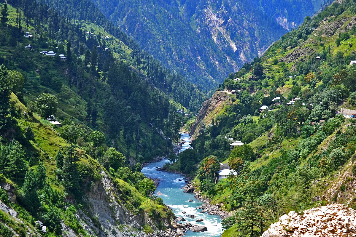 1200px-River_Kunhar_KPK.jpg