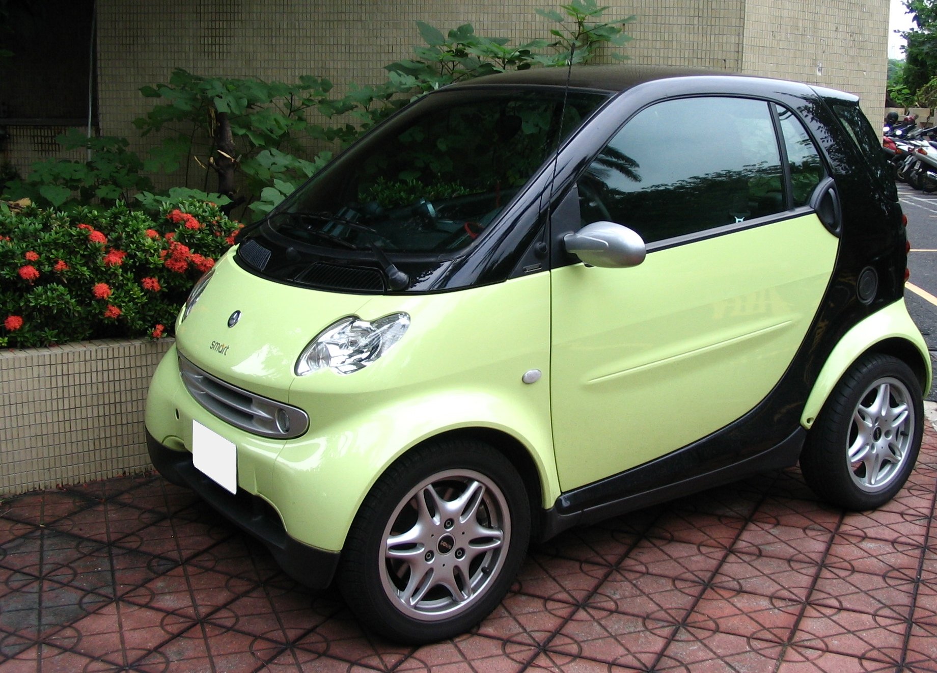 Smart_Fortwo_%28w450%29.jpg