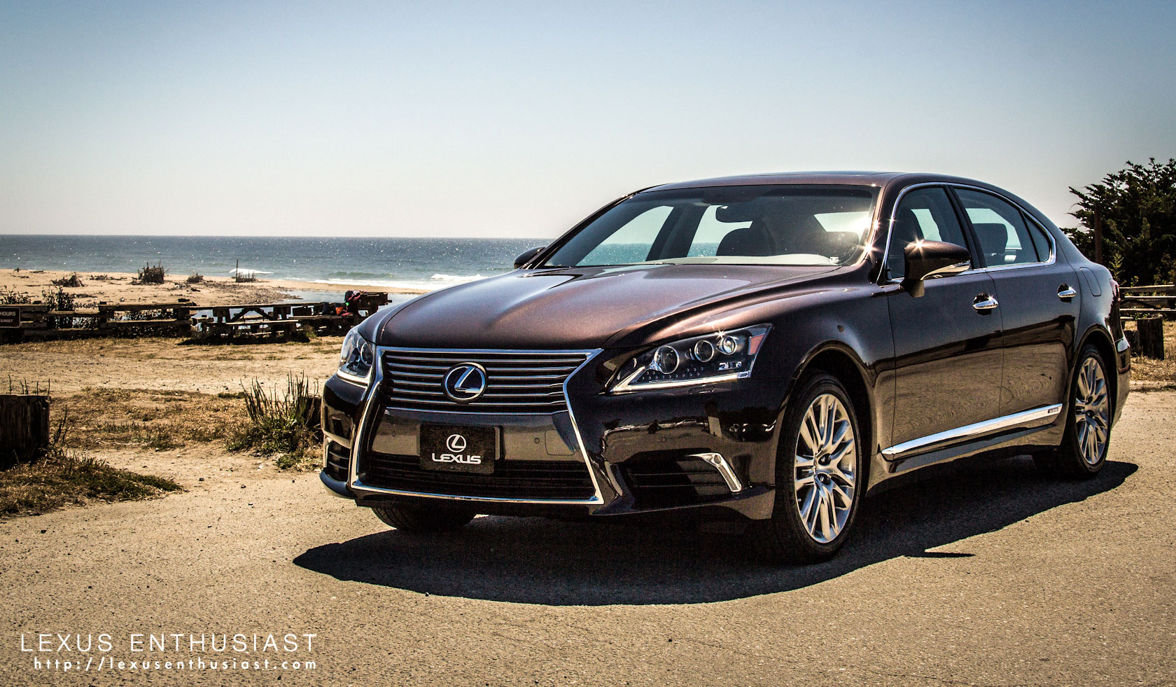 12-09-16-lexus-ls-600hl-beach.jpg