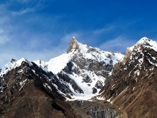 302486-MountainsbesidesBaltoro_BeautyandtheBeast-1323082128-700-640x480.JPG