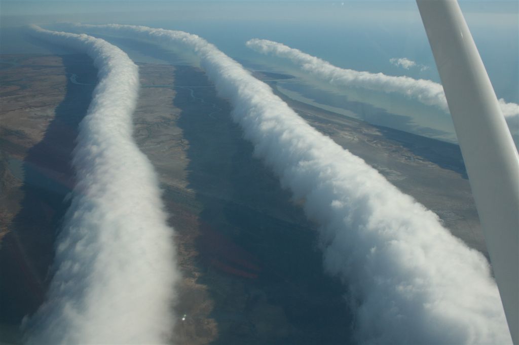 MorningGloryCloudBurketownFromPlane.jpg