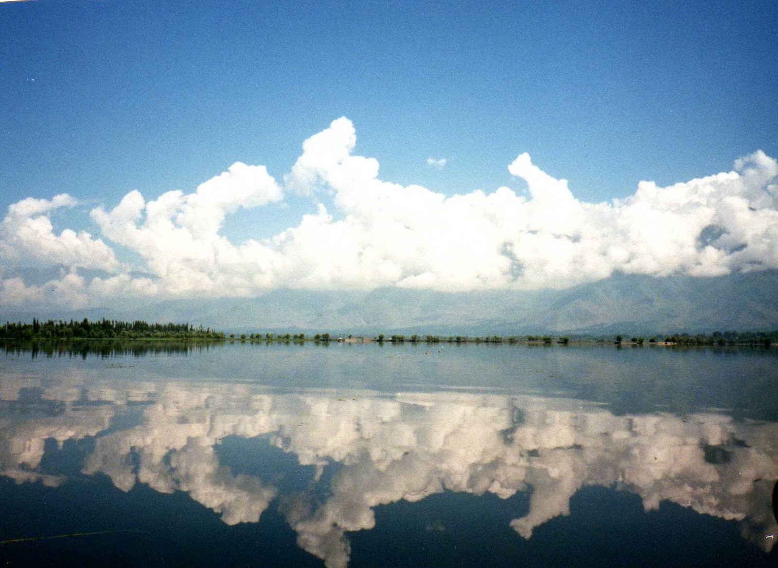 dal-lake-kashmir.jpg