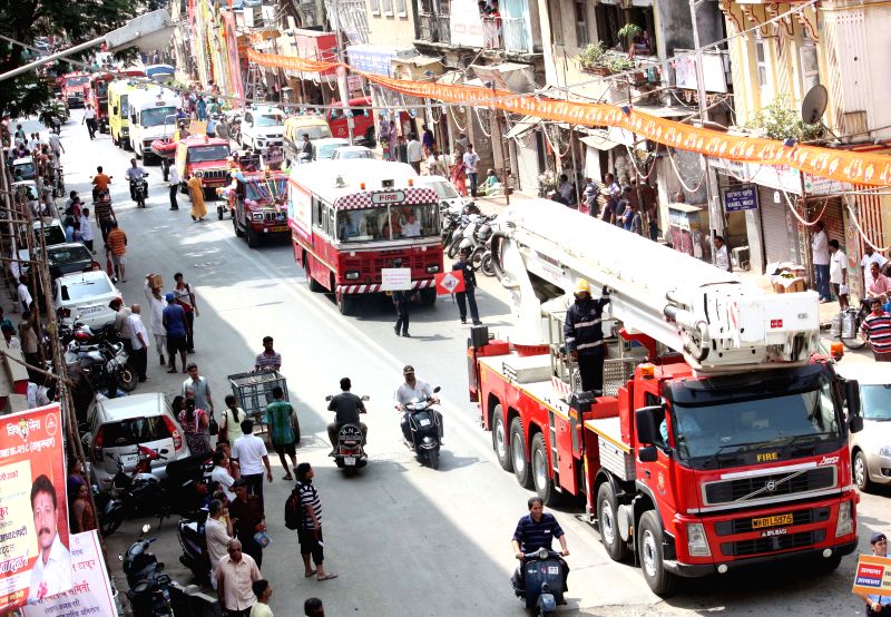 mumbai-fire-fighters-participate-in-a-rally-291638.jpg