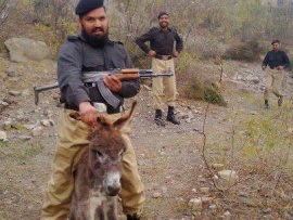 pakistan_police_on_donkey-t2.jpg