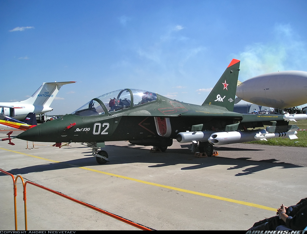 Yakovlev+Yak-130+%25281%2529.jpg