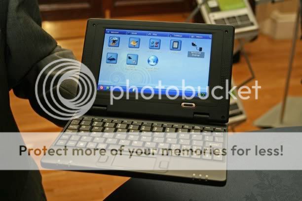 datawind-ubisurfer-netbook-photo-1.jpg