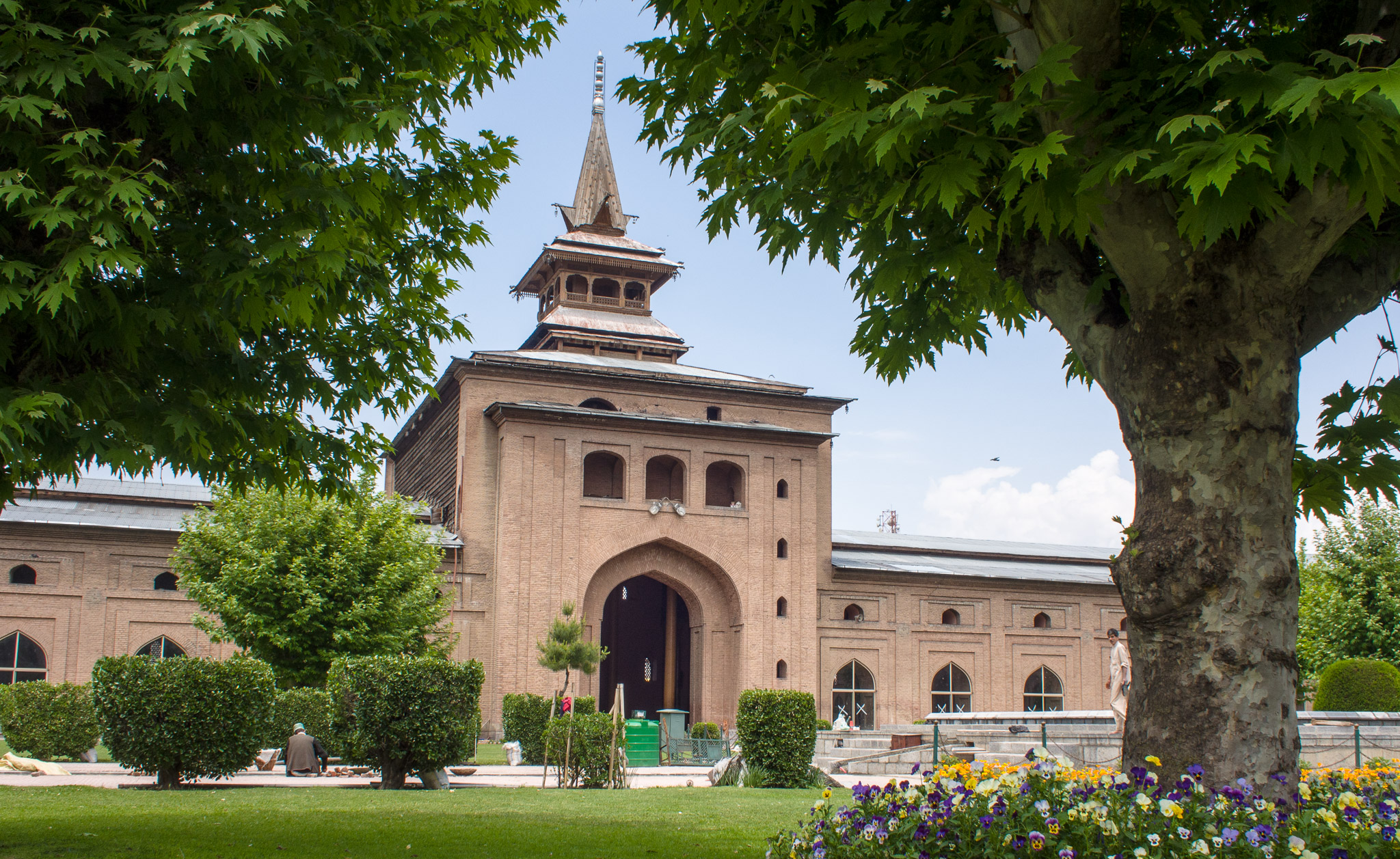 Jama_Masjid%2C_Srinagar_%2814363005587%29.jpg