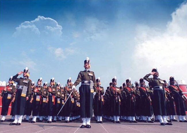 grenadiers_650_041515085552.jpg