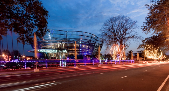 The_theatre_from_Nelum_Pokuna_(Lotus_Pond)_road.JPG