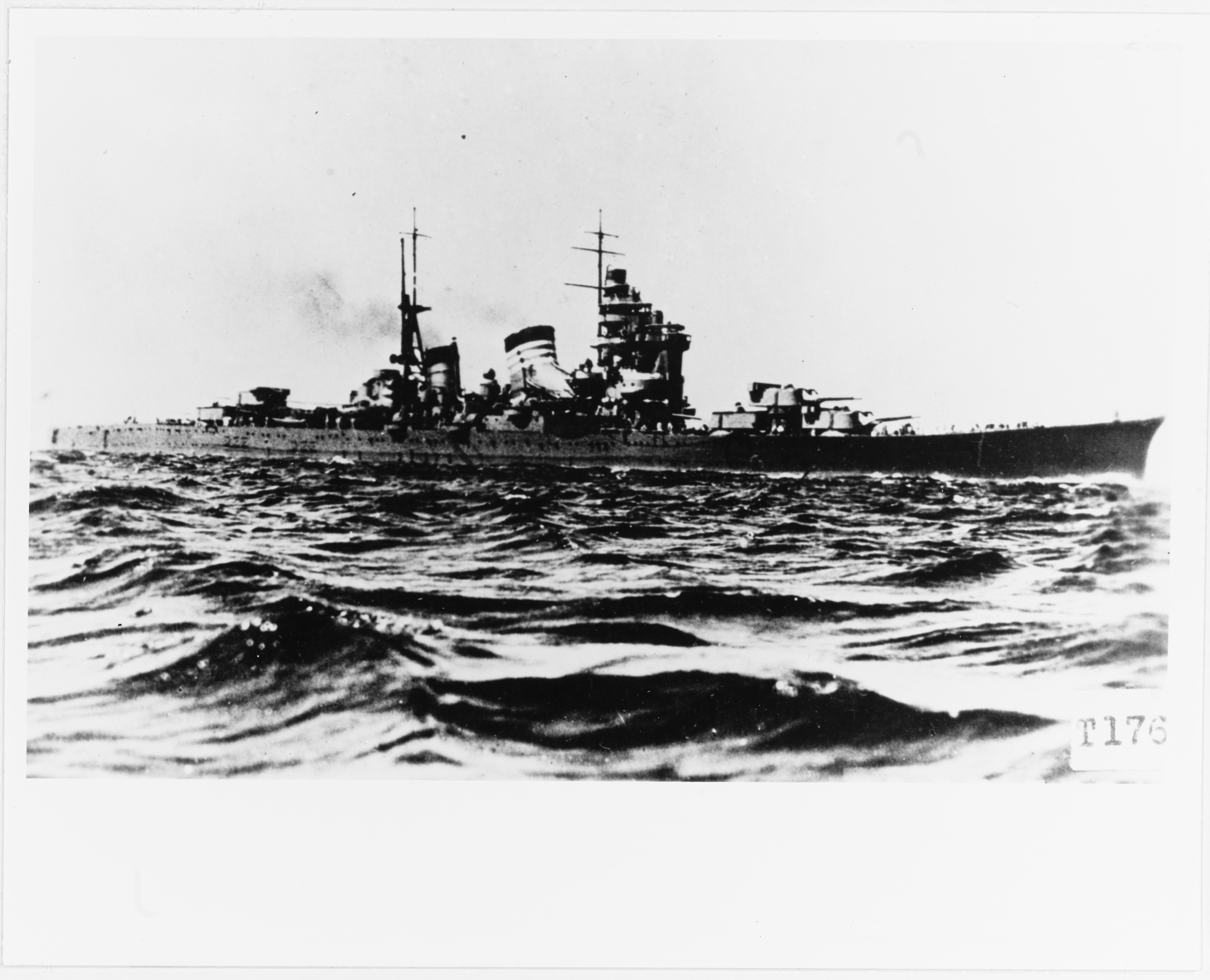 Japanese_cruiser_Haguro.jpg