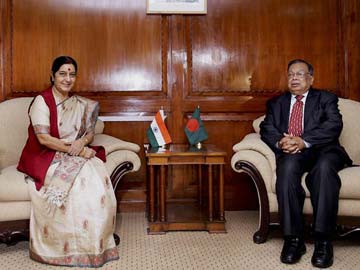 sushma_dhaka_visit_PTI_360.jpg