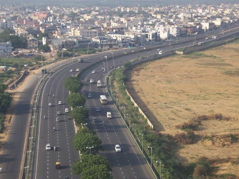 Gurgaon-Expressway.jpg