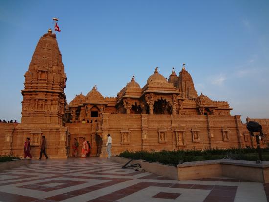 baps-shri-swaminarayan.jpg