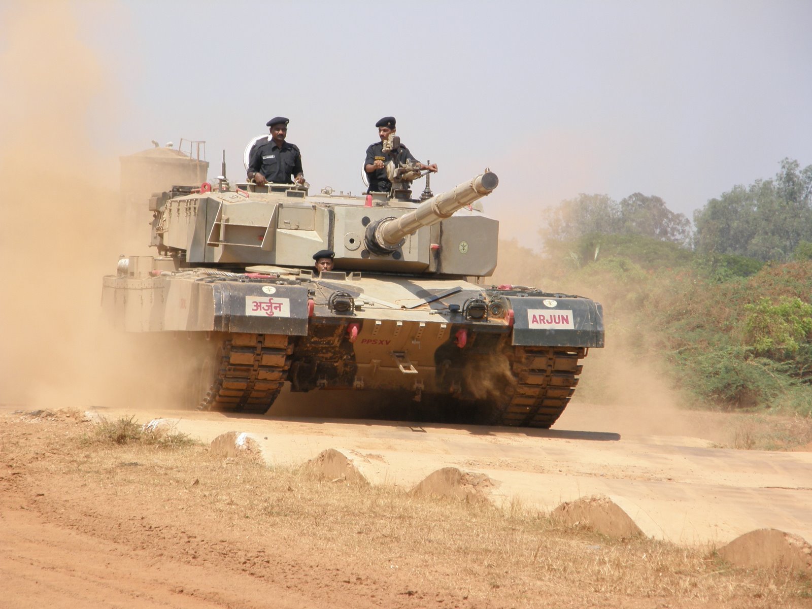 Arjun_MBT_bump_track_test_2.JPG