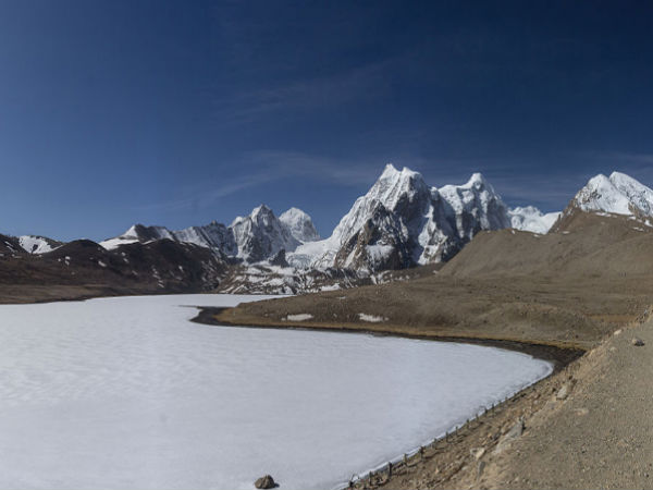 11-1449838223-gurudongmarlakee.jpg